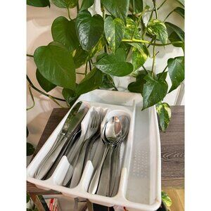 Mainstays Cutlery tray with utensils